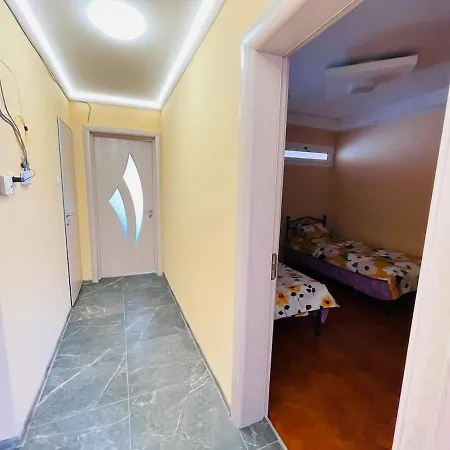 2br In Centre Apartament *