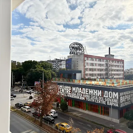 Daire 2br In Centre Varna